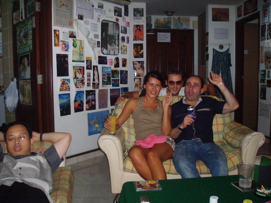 haciendo amigos en Kuala Lumpur.jpg